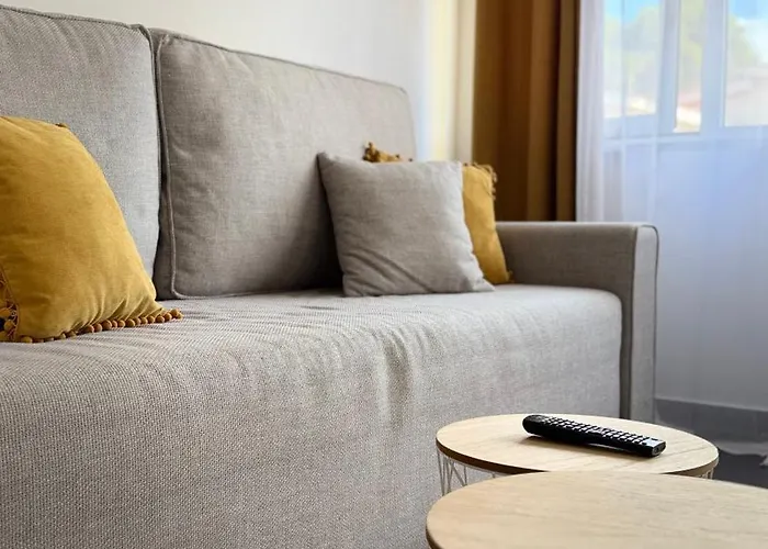 Blue Wave Apartment *